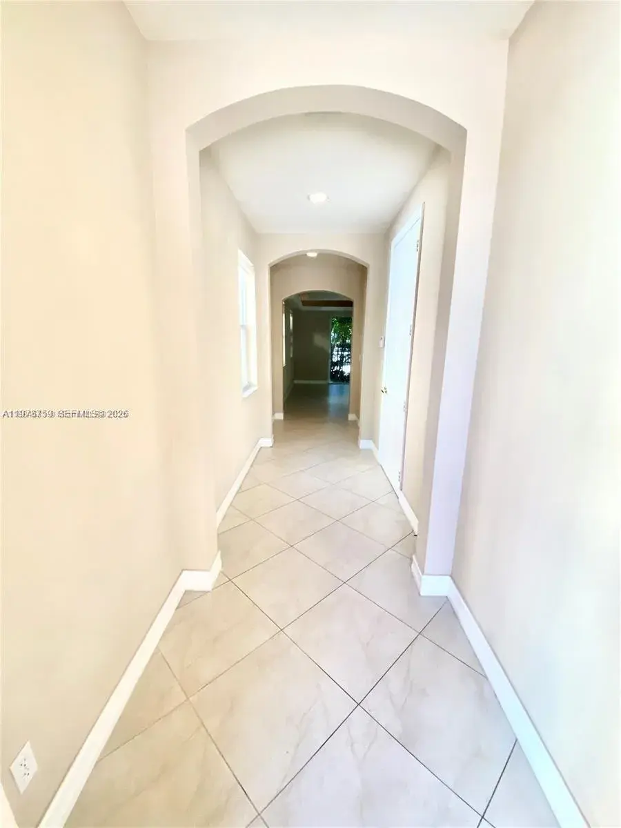 1117 SW 1st st # 1129, Fort Lauderdale FL 33312