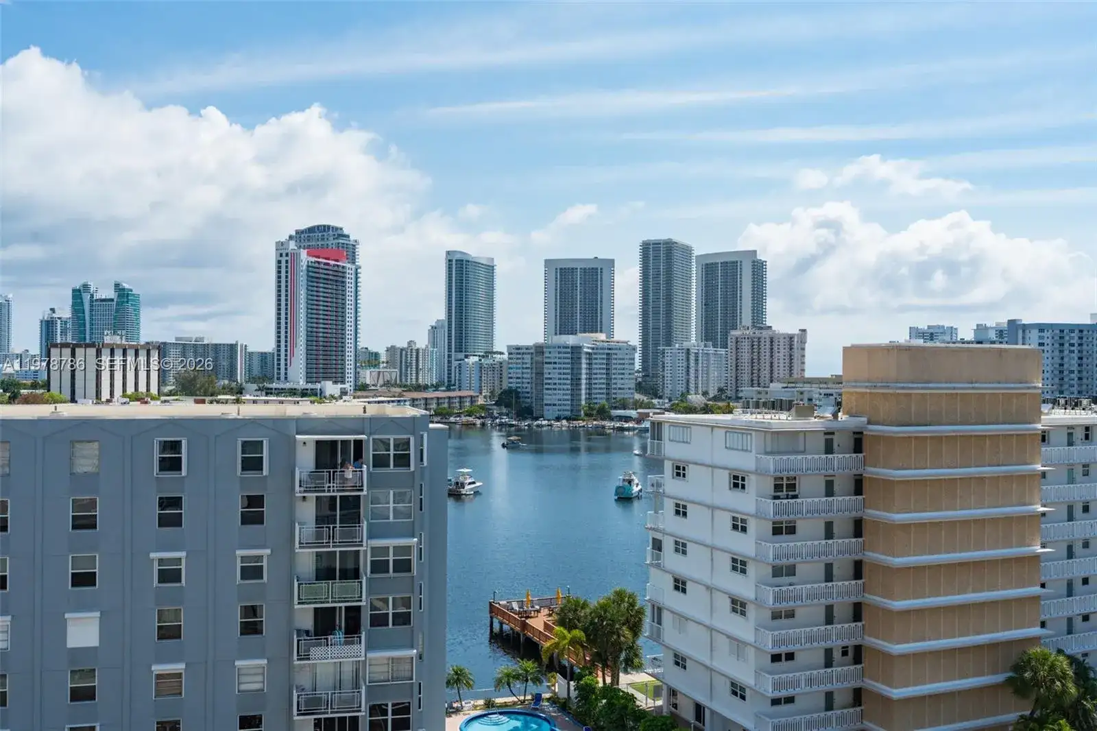 427 Golden Isles Dr # 9G, Hallandale Beach FL 33009 photo 4