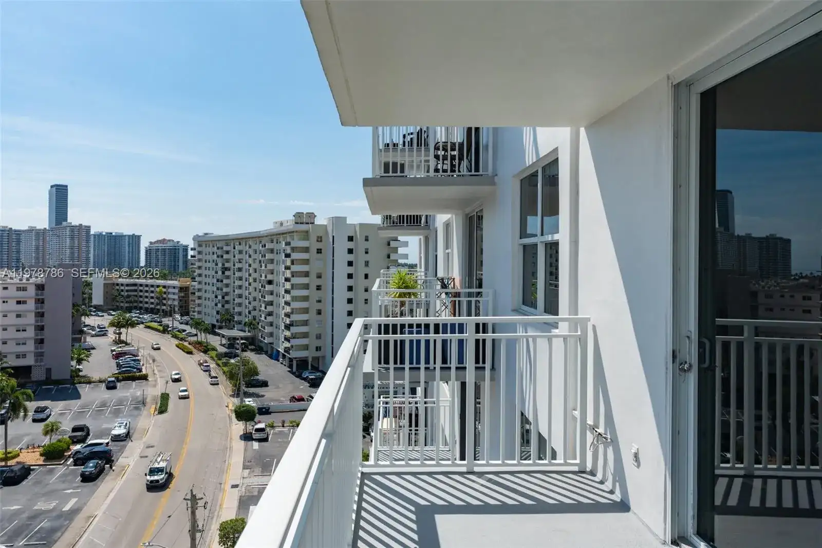 427 Golden Isles Dr # 9G, Hallandale Beach FL 33009 photo 5