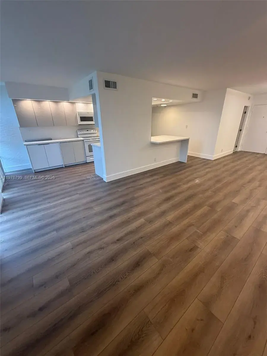 851 Three Islands Blvd # 209, Hallandale Beach FL 33009