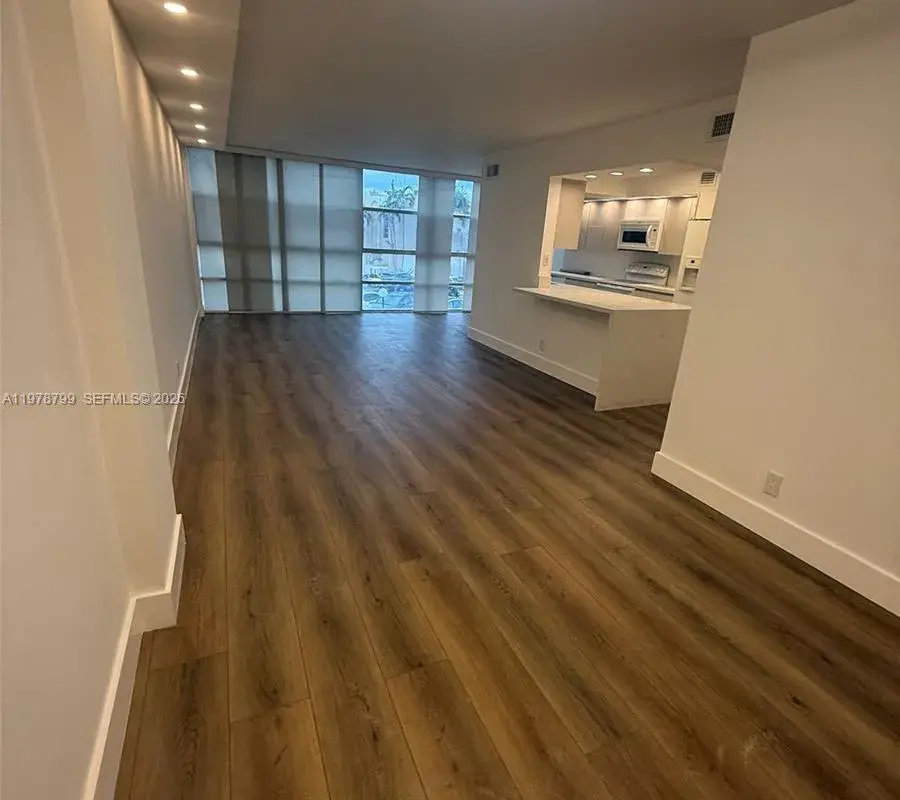 851 Three Islands Blvd # 209, Hallandale Beach FL 33009