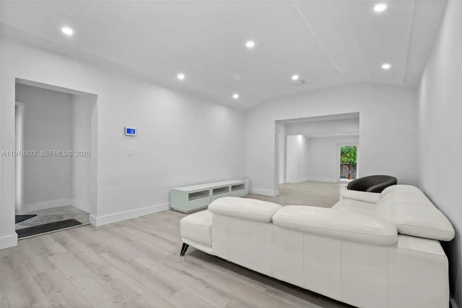 1262 SW 15th Ter, Miami FL 33145 photo 5