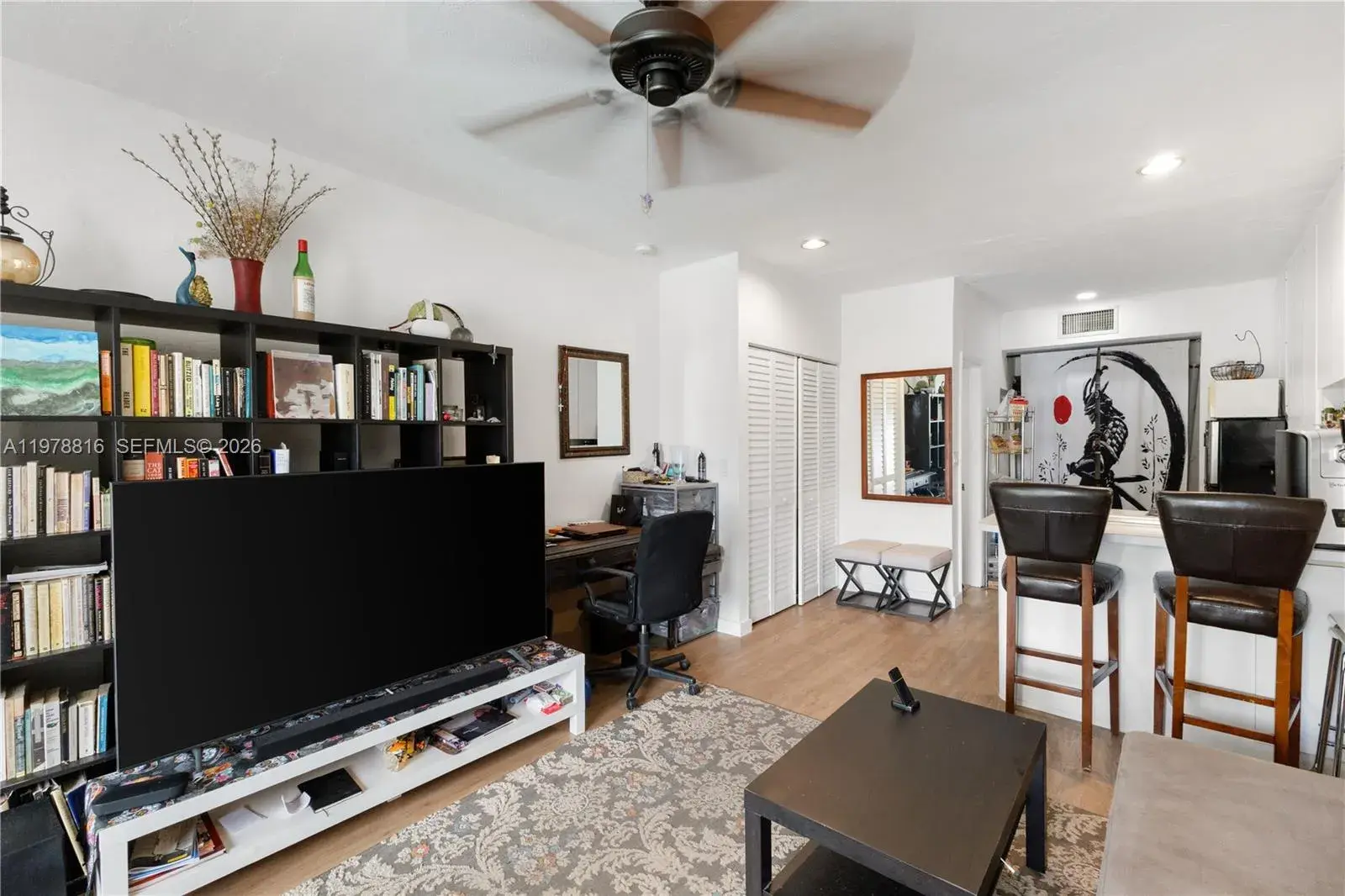 2445 Lake Pancoast Dr # J, Miami Beach FL 33140