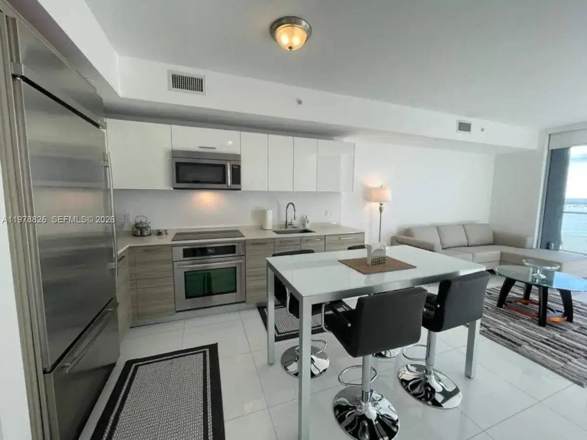 1300 Brickell Bay Dr # 2503, Miami FL 33131 photo 2