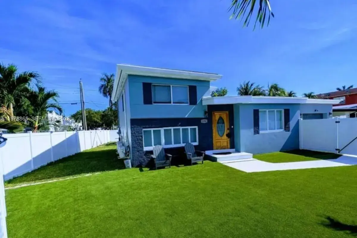 1904 SW 28th St, Fort Lauderdale FL 33315