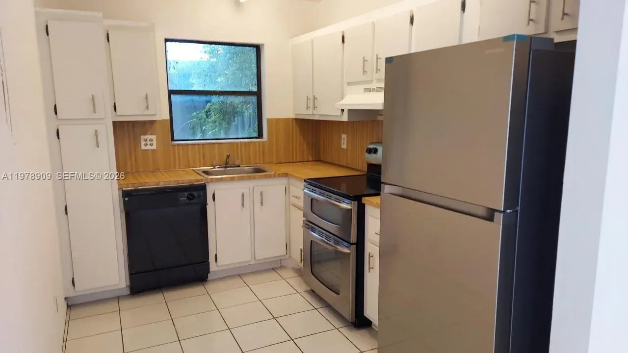 2240 Van Buren St # B1, Hollywood FL 33020