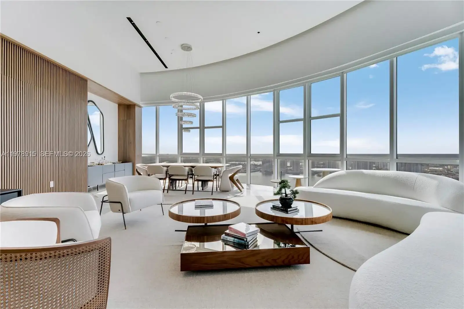 18201 E Collins Ave, Sunny Isles Beach FL 33160 photo 3