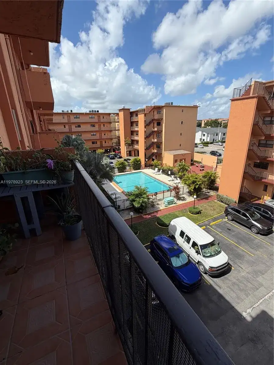 1800 W 54th St # 309, Hialeah FL 33012 photo 4