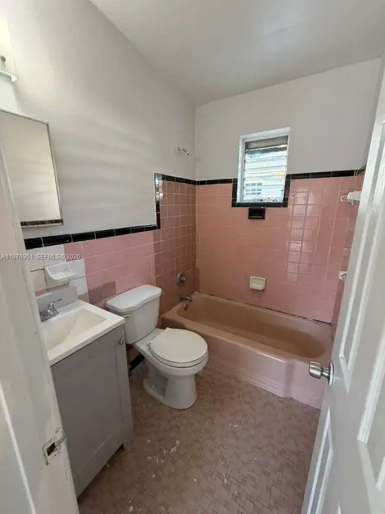 132 NE 70th St, Miami FL 33138 photo 3