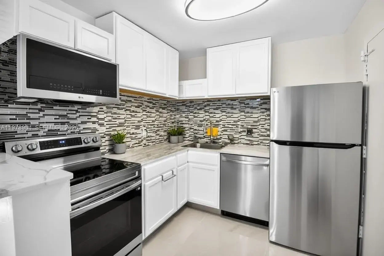 111 Golden Isles Dr # C9, Hallandale Beach FL 33009