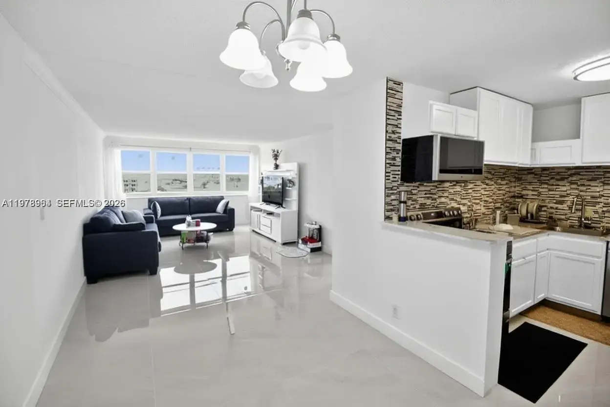 111 Golden Isles Dr # C9, Hallandale Beach FL 33009