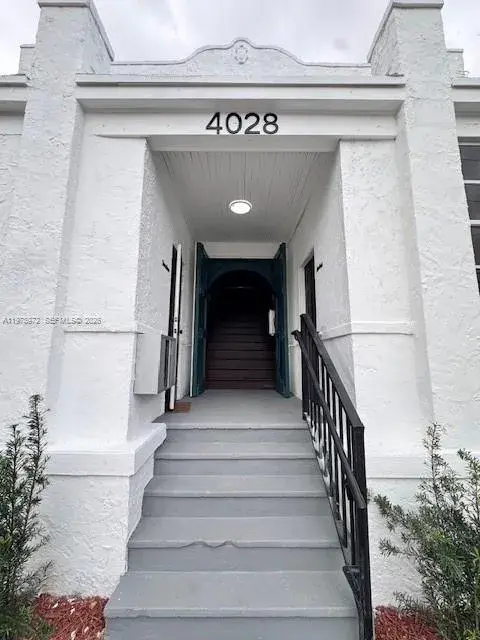4028 SW 11th St, Miami FL 33134