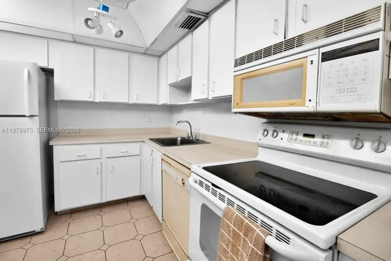 8280 SW 24th St # 7104, North Lauderdale FL 33068 photo 3