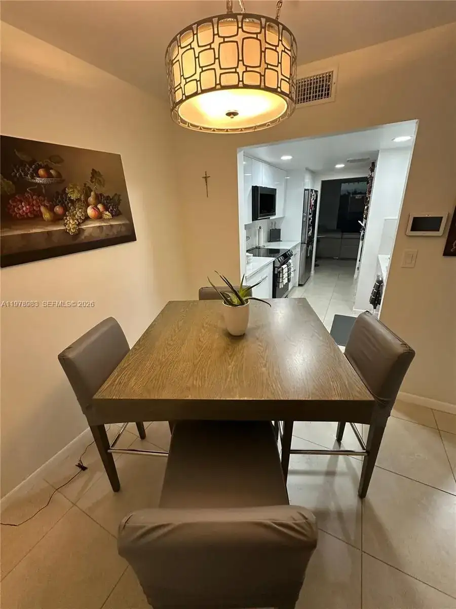 7401 NW 16th St # 407, Plantation FL 33313 photo 4
