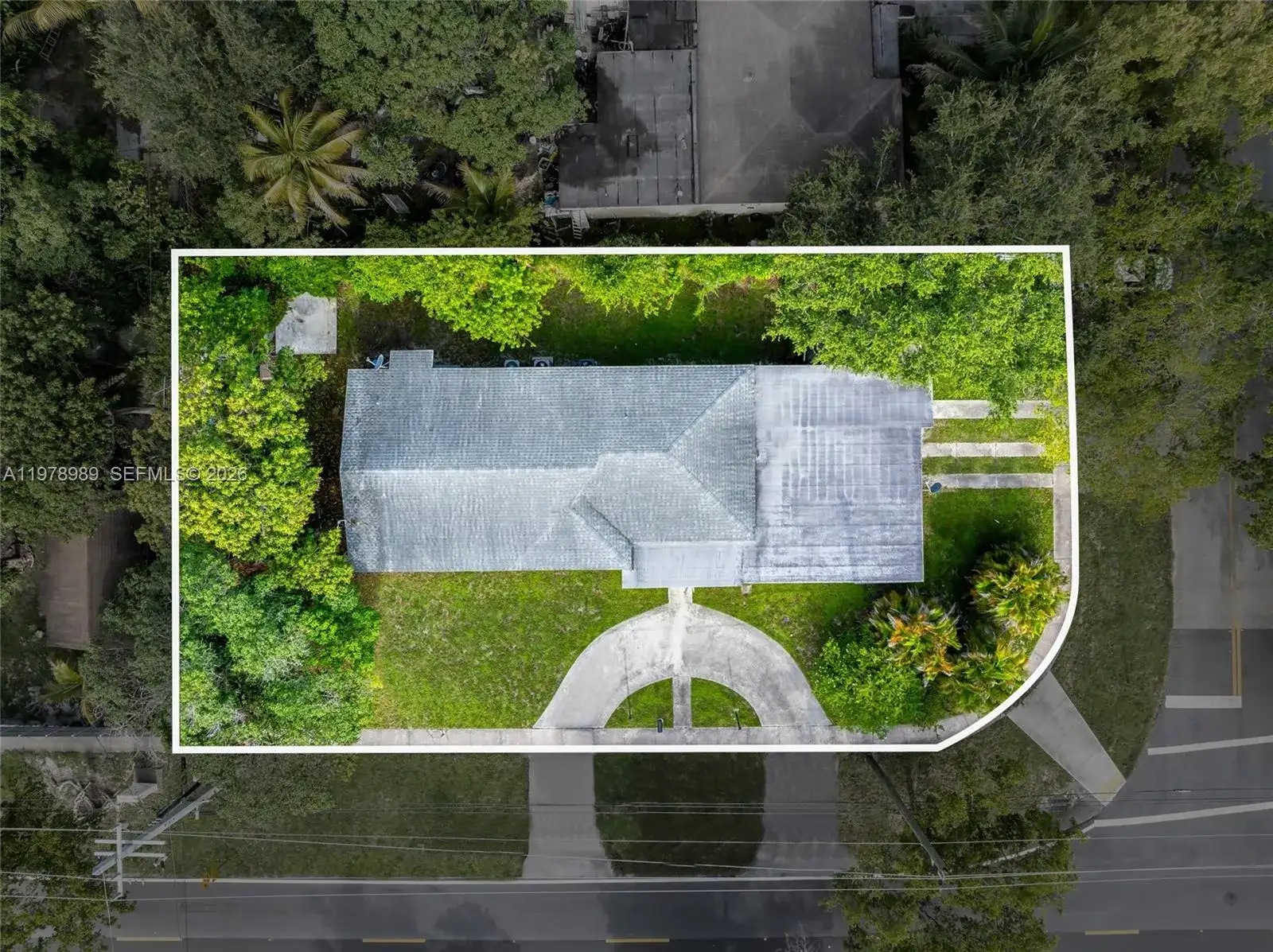 12090 NW 12th Ave, North Miami FL 33168 photo 2