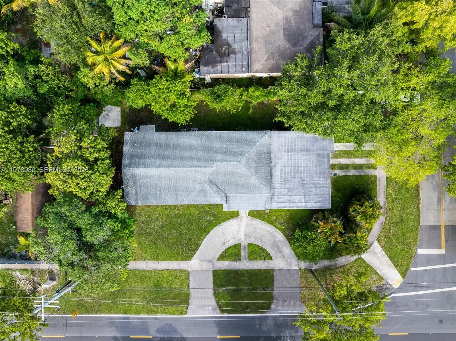 12090 NW 12th Ave, North Miami FL 33168 photo 3