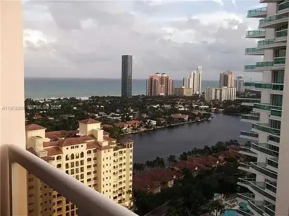 20185 E Country Club Dr # 3, Aventura FL 33180 photo 2