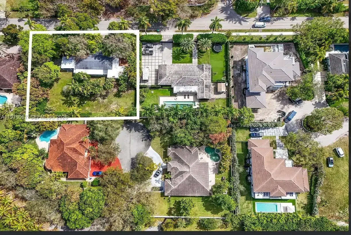 9330 SW 72nd Ave, Pinecrest FL 33156 photo 2