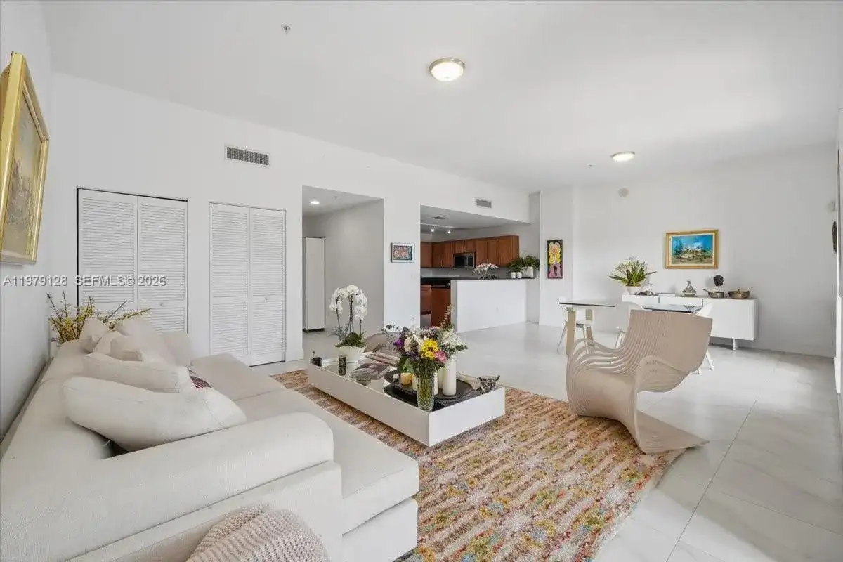 8390 SW 72nd Ave # 106, Miami FL 33143 photo 3