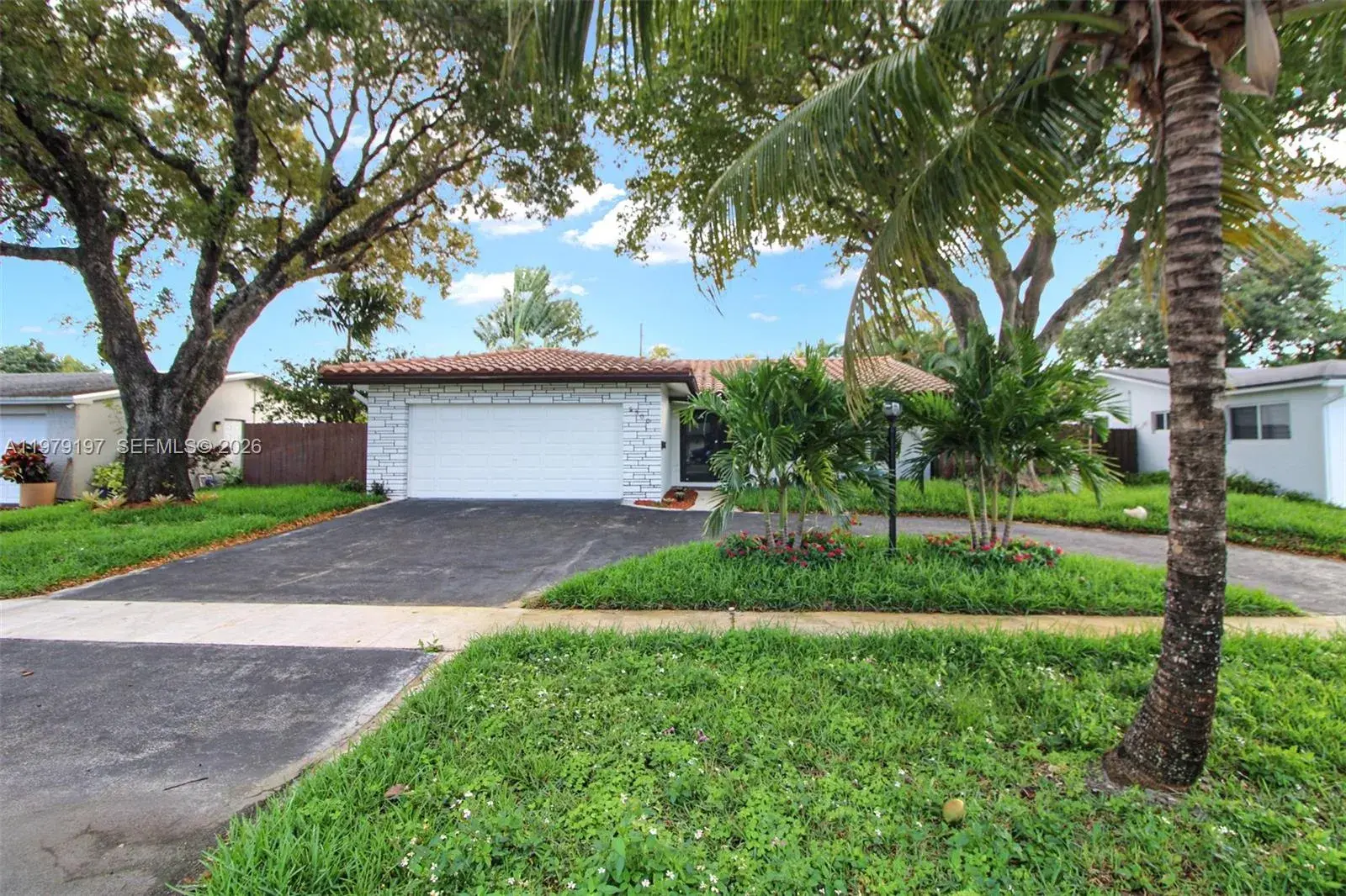 5300 Adams St, Hollywood FL 33021