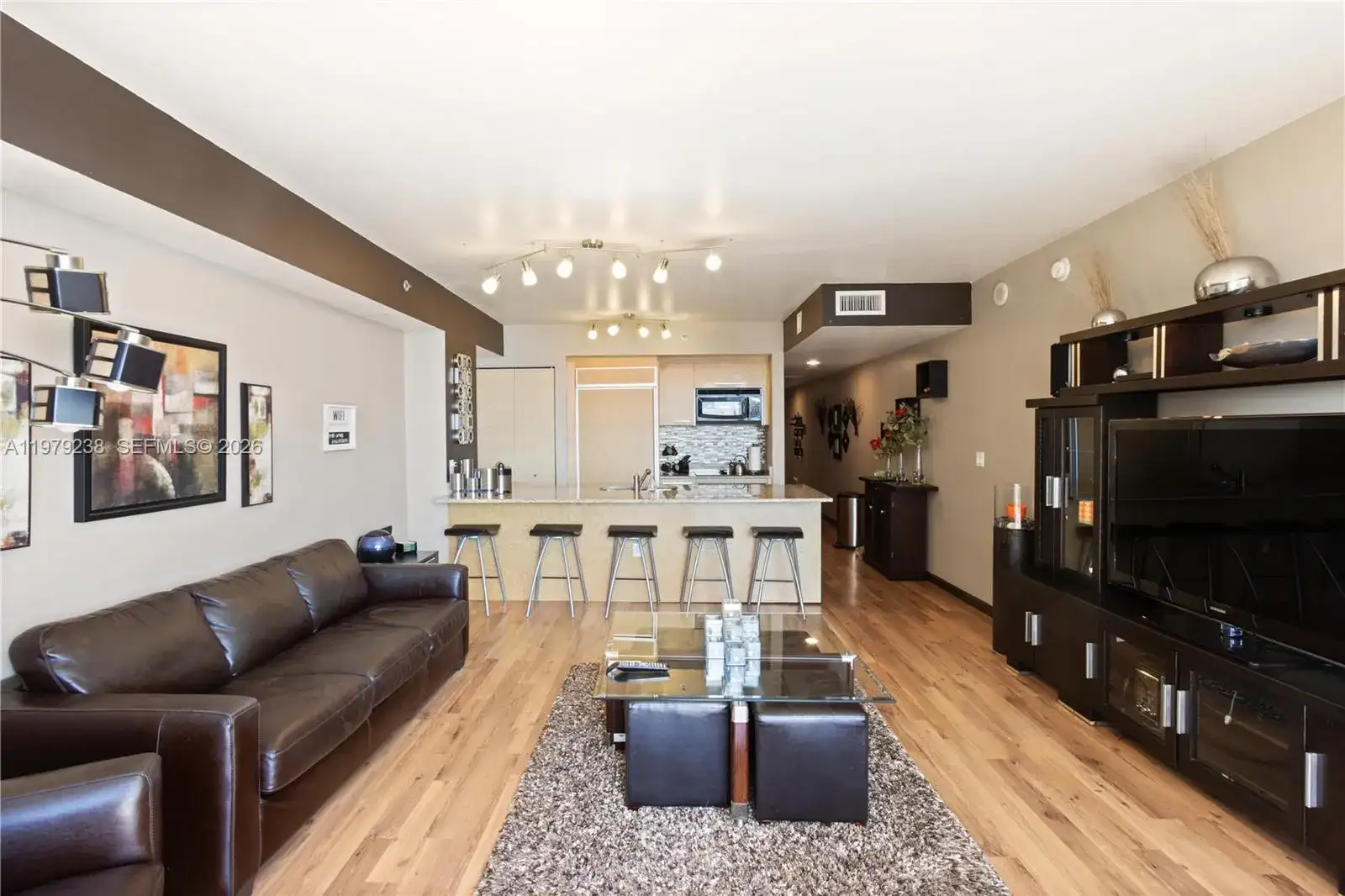 1830 S Ocean Dr # 2105, Hallandale Beach FL 33009 photo 4