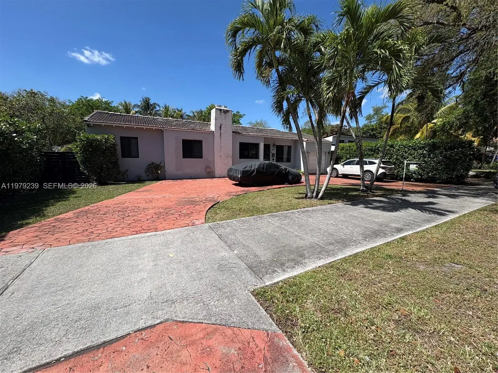 160 South Dr, Miami Springs FL 33166 photo 3