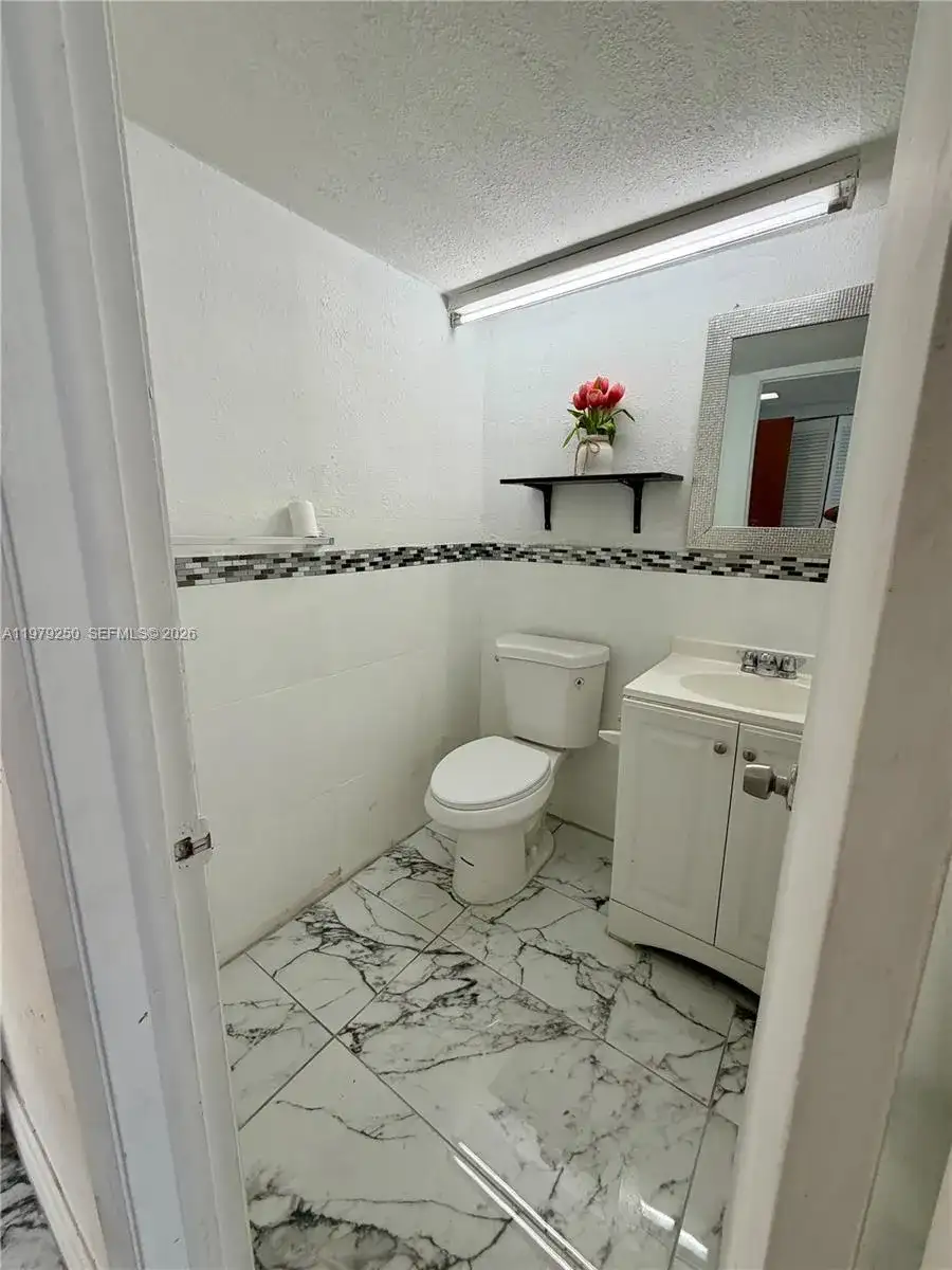9390 W Flagler St # 225C, Miami FL 33174 photo 4