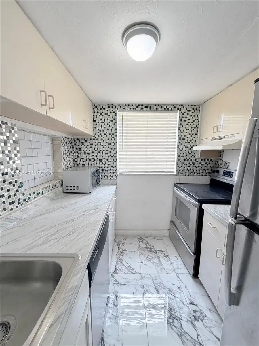 9390 W Flagler St # 225C, Miami FL 33174 photo 5