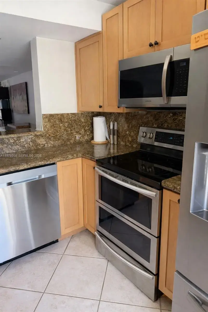 2661 NE 164th St # 40, North Miami Beach FL 33160