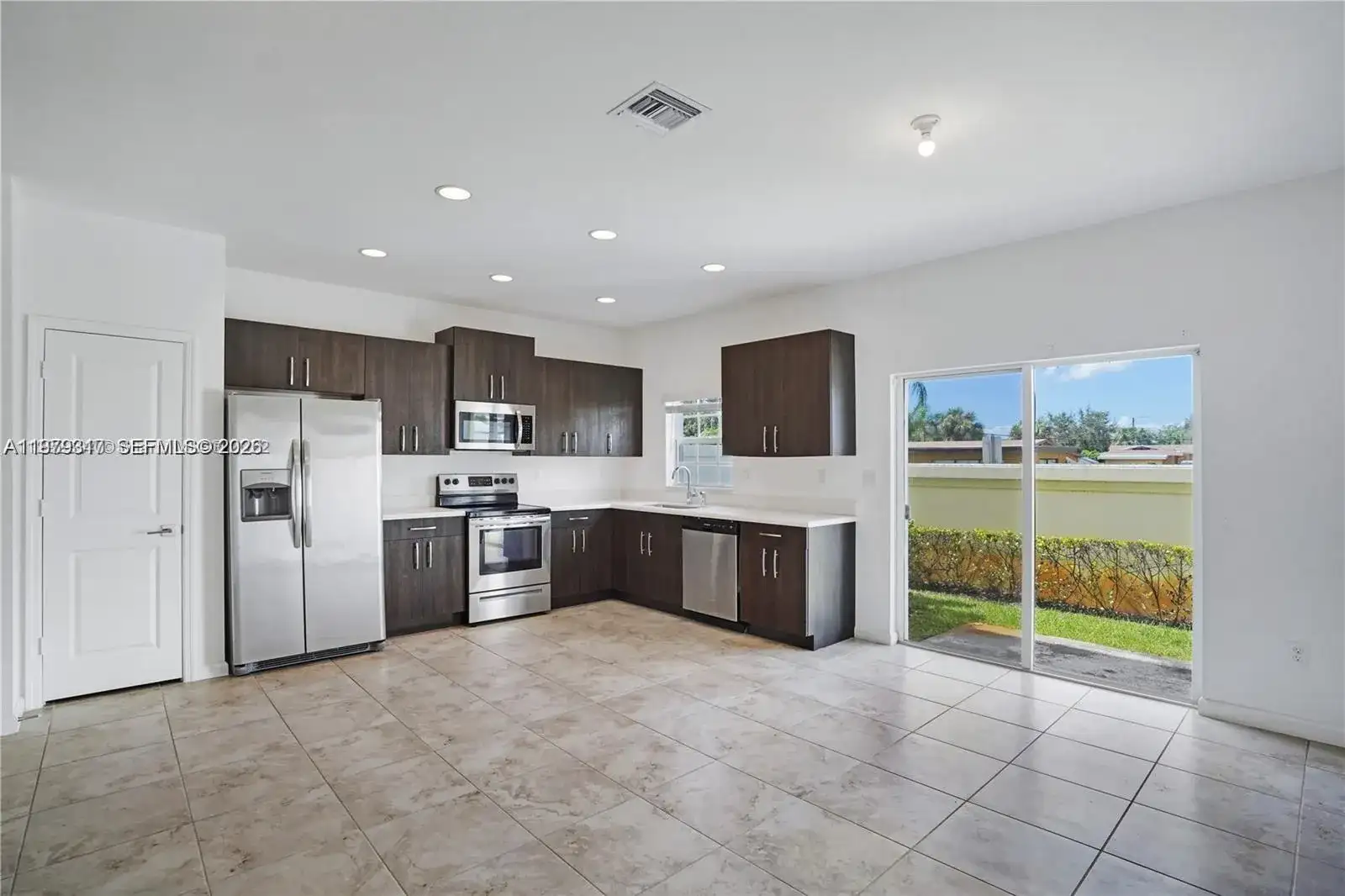 1121 NW 41st Ln, Lauderhill FL 33313 photo 3