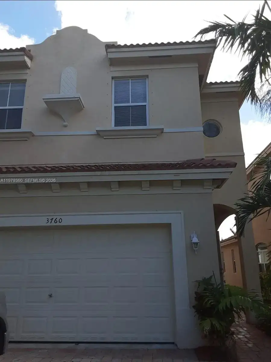 3760 NE 9th Ct, Homestead FL 33033 photo 2