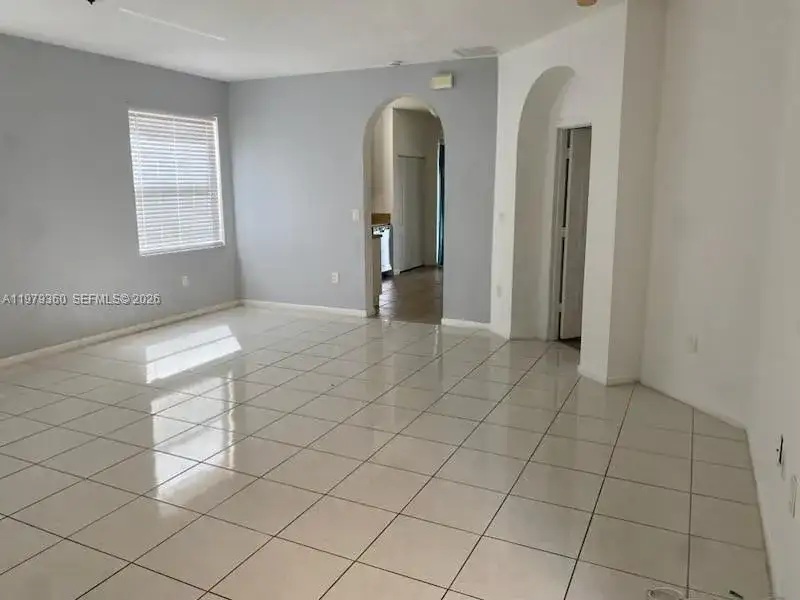 3760 NE 9th Ct, Homestead FL 33033 photo 3