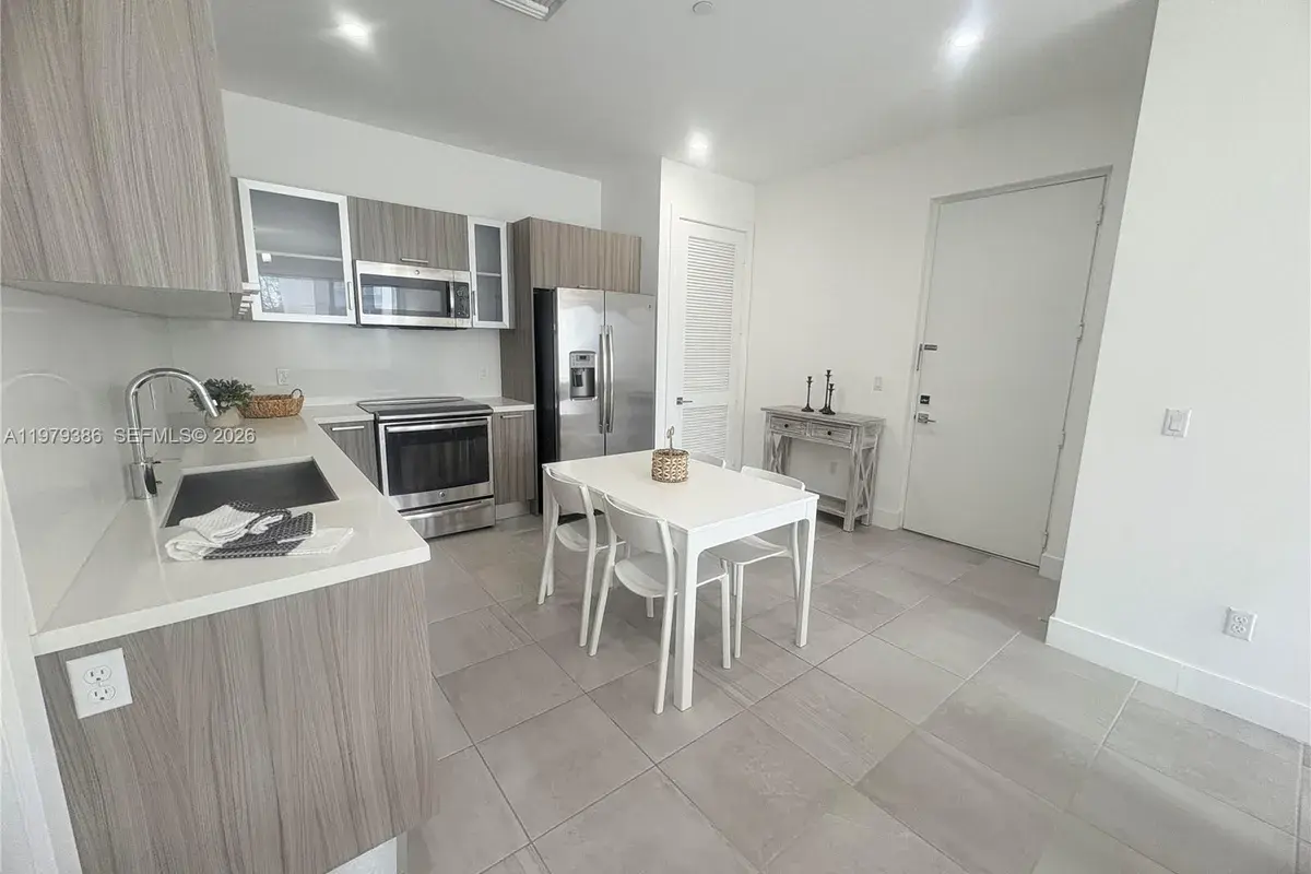 1045 NE 18th Ave # 304, Fort Lauderdale FL 33304