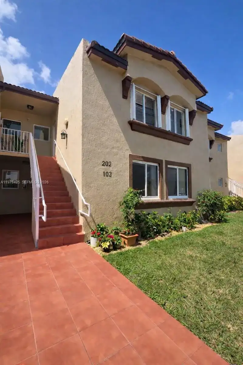 15761 SW 137 ave # 202, Miami FL 33177 photo 2
