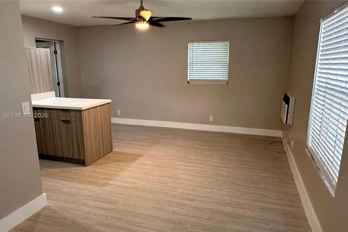 216 NW 12th St, Pompano Beach FL 33060