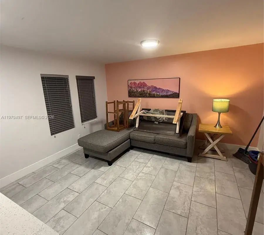 2020 Washington St # 4, Hollywood FL 33020