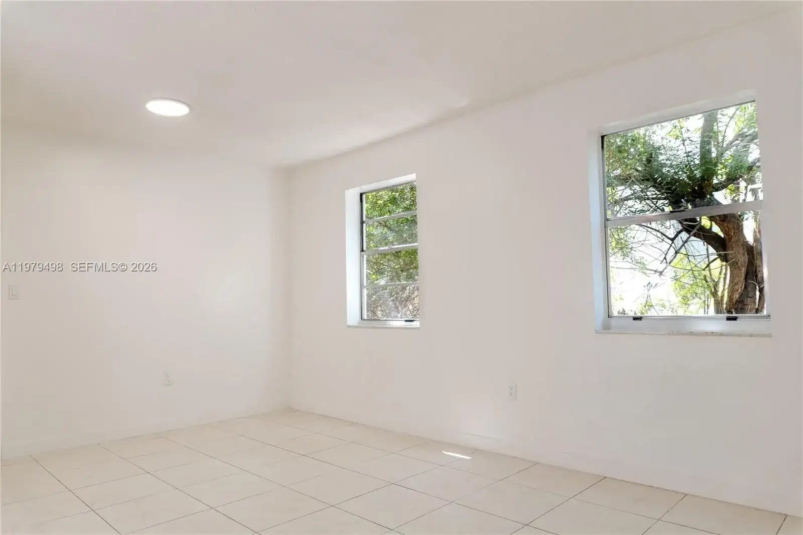 1525 NW 19th Ter # 15, Miami FL 33125 photo 5