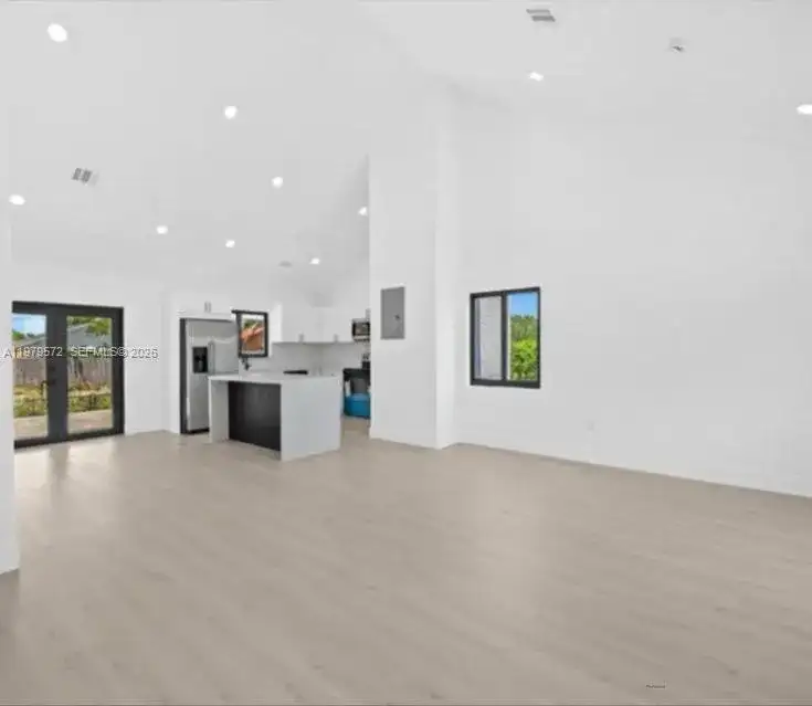 20620 SW 120th Pl, Miami FL 33177 photo 2