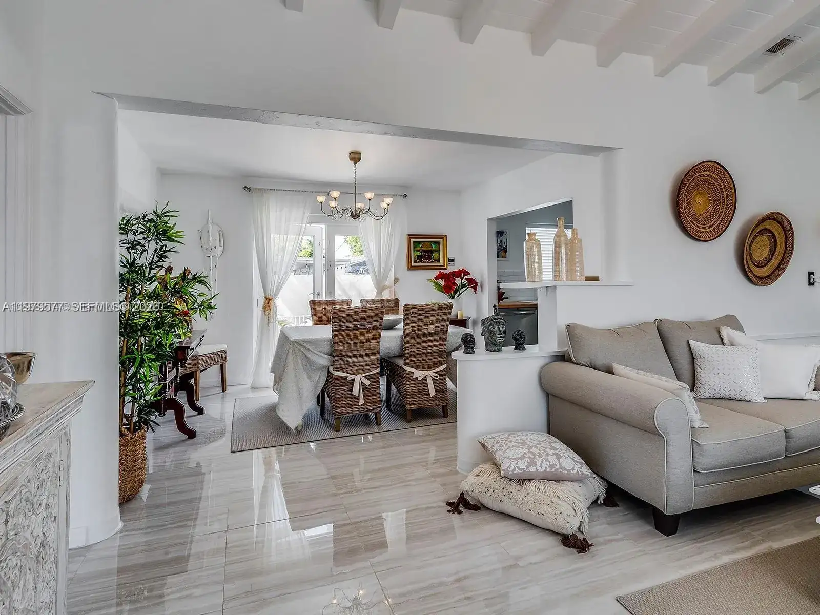 6910 Rue Notre Dame # 0, Miami Beach FL 33141 photo 2
