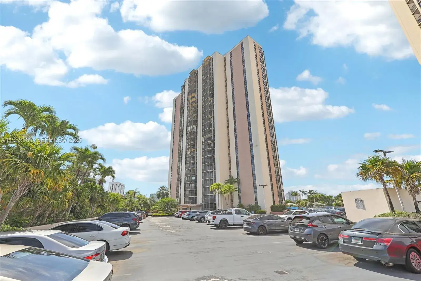 20379 W Country Club Dr # 1436, Aventura FL 33180