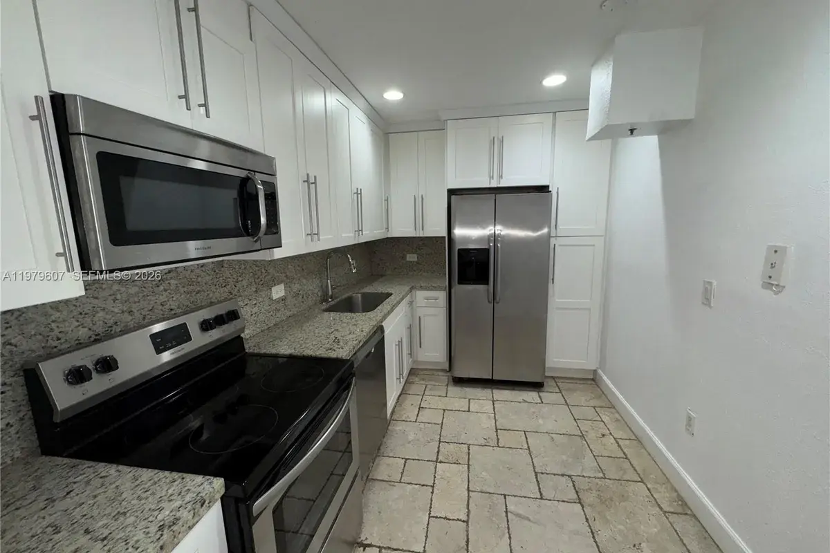 20505 E Country Club Dr # 135, Aventura FL 33180