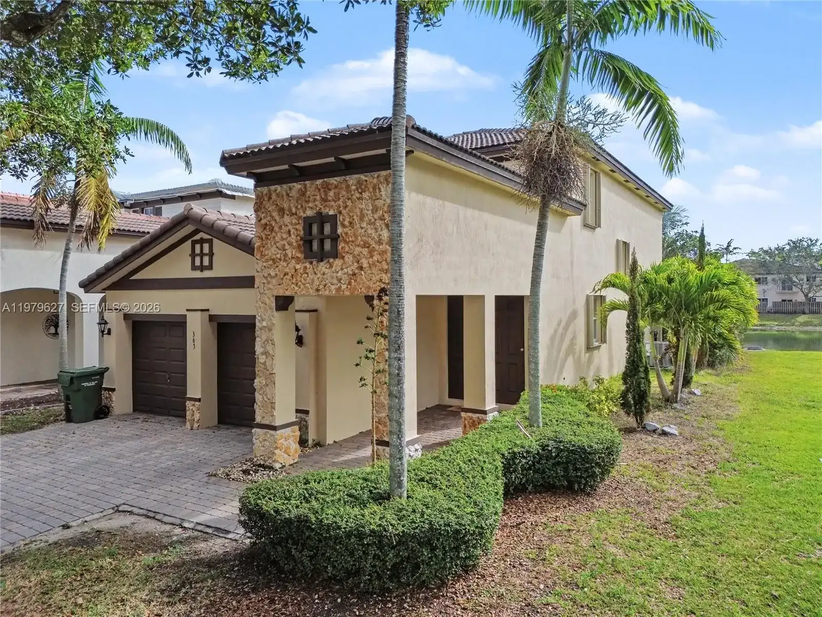 363 NE 25th Ter, Homestead FL 33033 photo 3