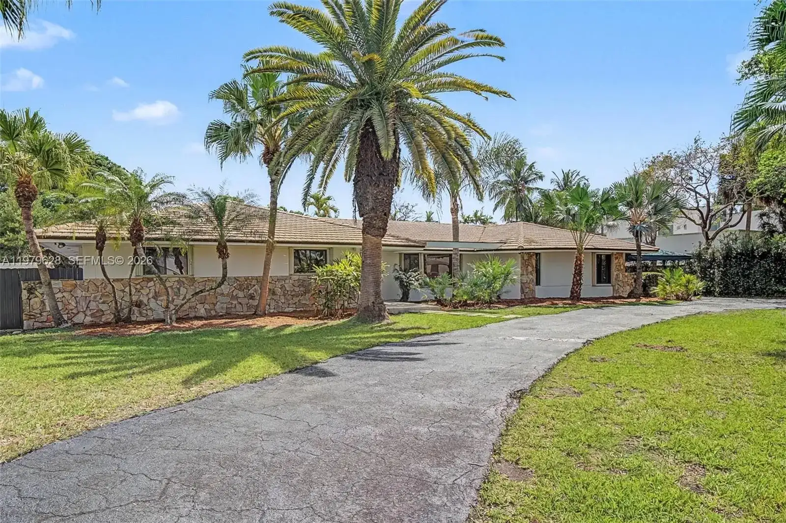 13621 SW 103rd Ave, Miami FL 33176 photo 4