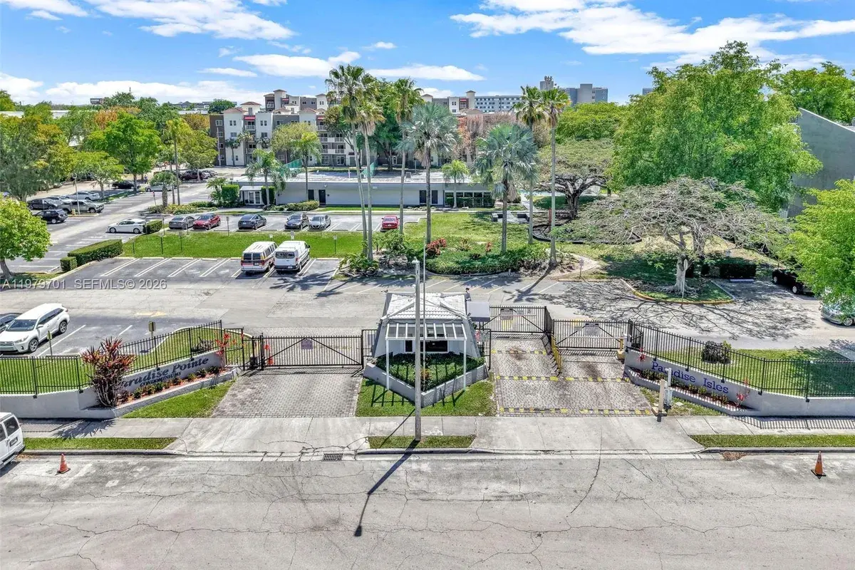 11040 SW 196th St # 203, Cutler Bay FL 33157