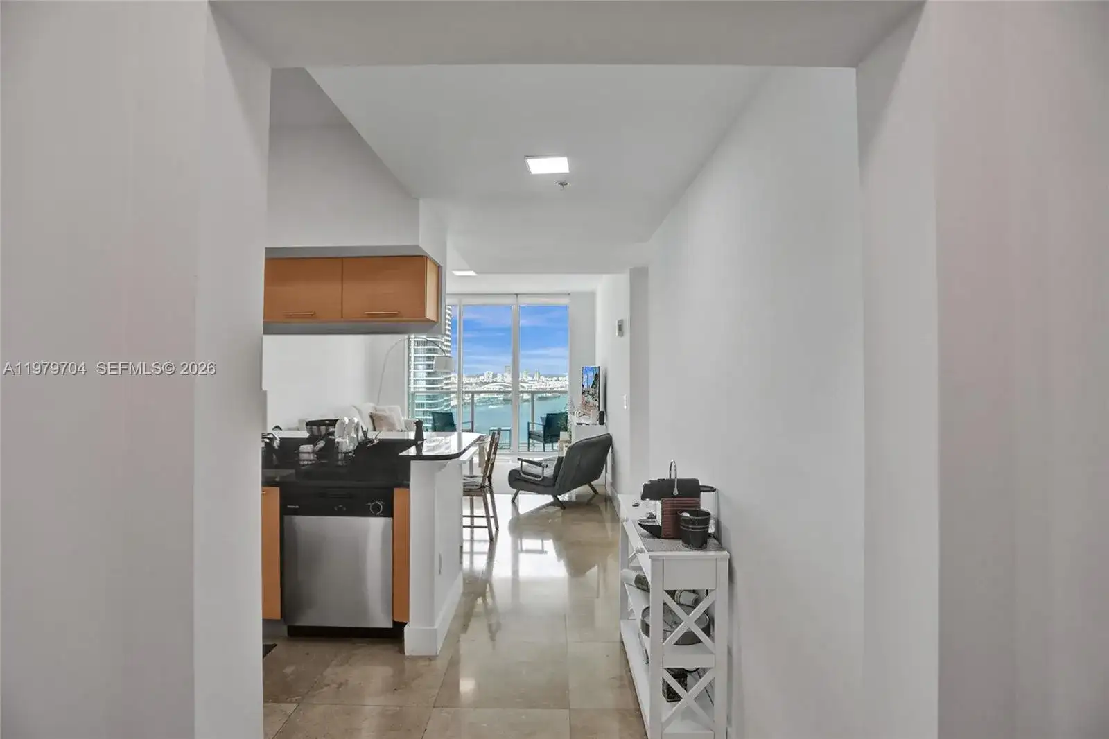 31 SE 5th St # 4112, Miami FL 33131 photo 3