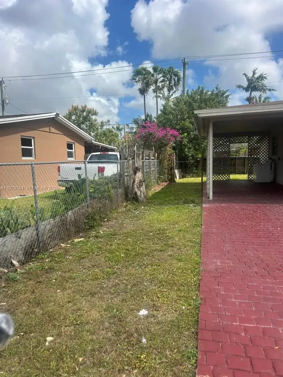 28511 SW 147th Ave, Homestead FL 33033 photo 4