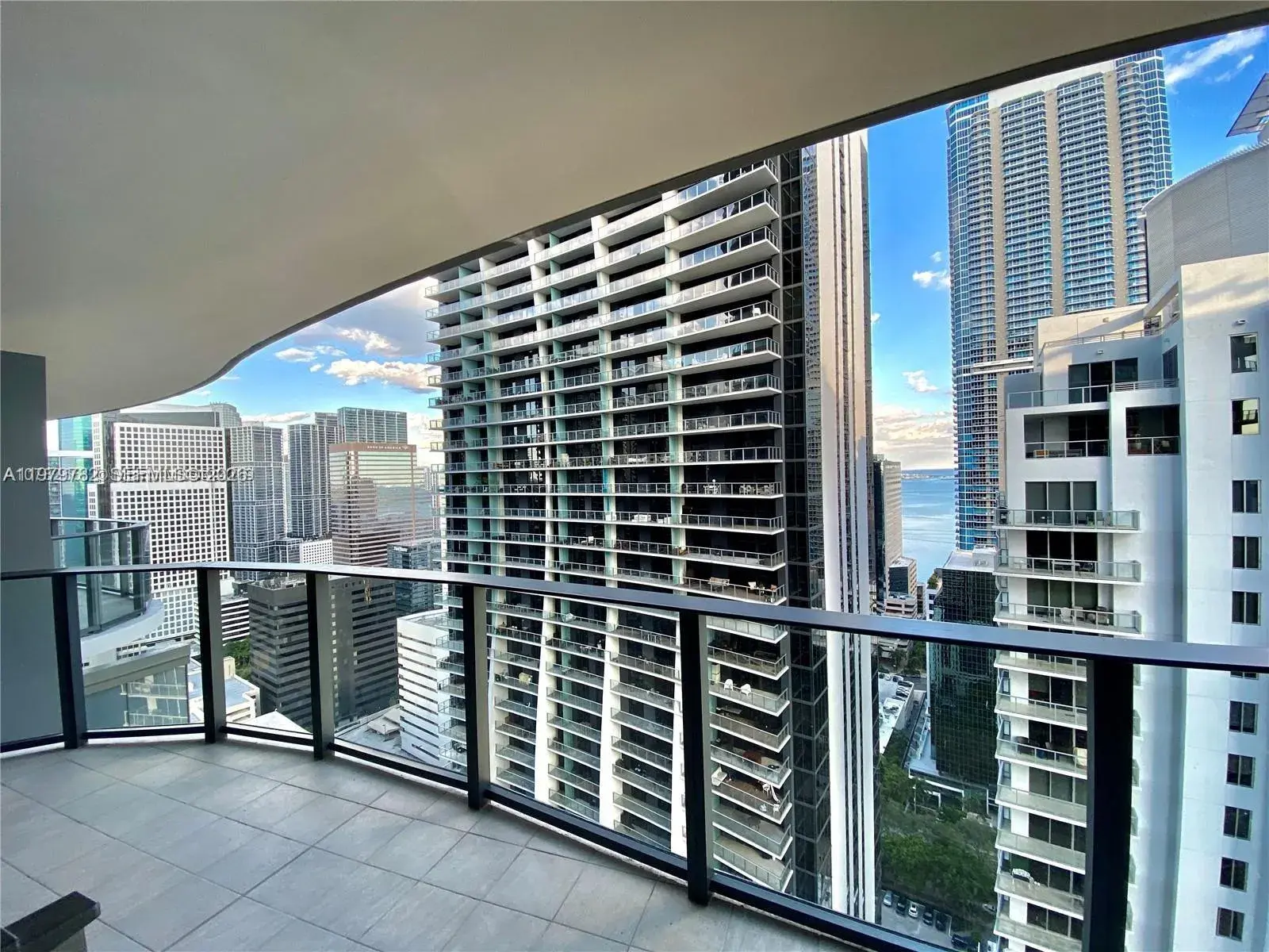 1 bedroom 1 bath Residential for sale at 1000 Brickell Plz # 3503, Miami FL 33131