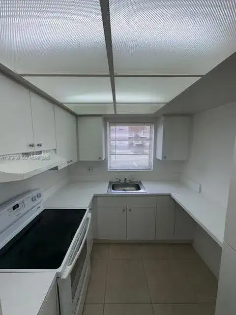 7500 SW 82nd St # G110, Miami FL 33143 photo 4