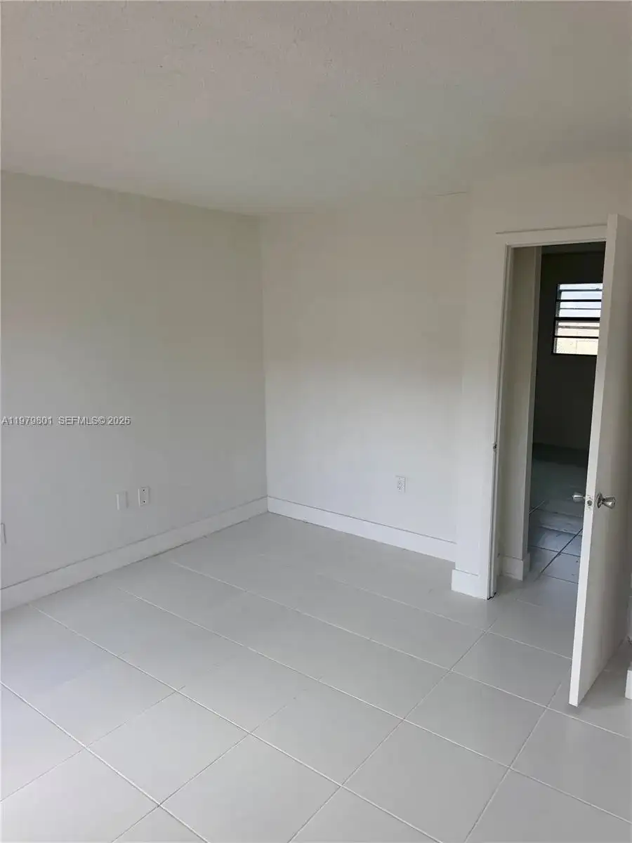 1077 NW 45th Ave # 0, Miami FL 33126 photo 3