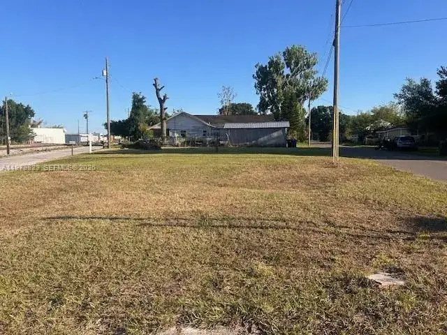 610 NW Phosphate Blvd, Other City - In The State Of Florida FL 33860 photo 2